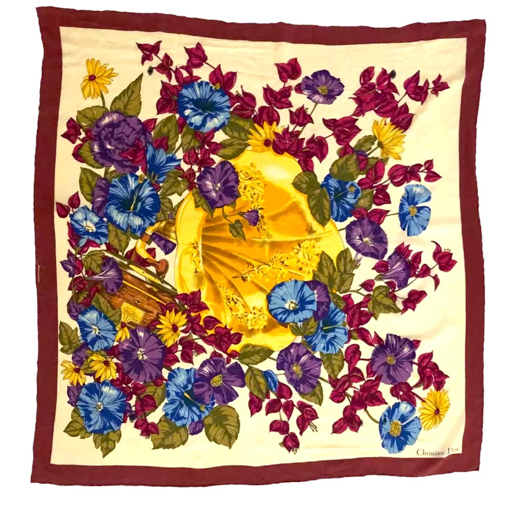 214-24 Christian Dior Le Fleur De Jardin Silk Scarf